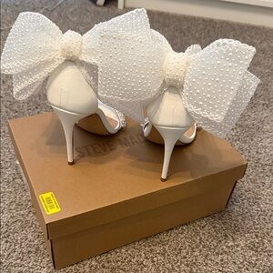 Steve Madden White Dot-Tulle Bow Stiletto Heels